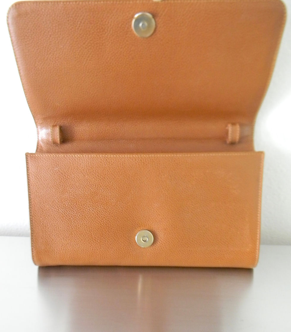 Thumbnail: Vintage Refurbished 90s Coach Maple Leather Carnegie Clutch