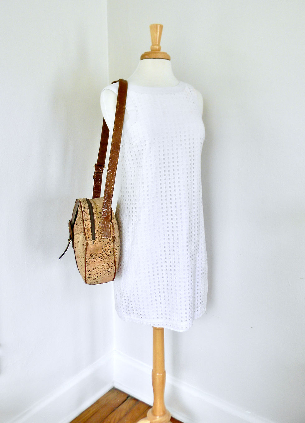 Thumbnail: Vintage 80s El Corte Ingles Cork and Vegan Mock Croc Leather Canteen Style Purse