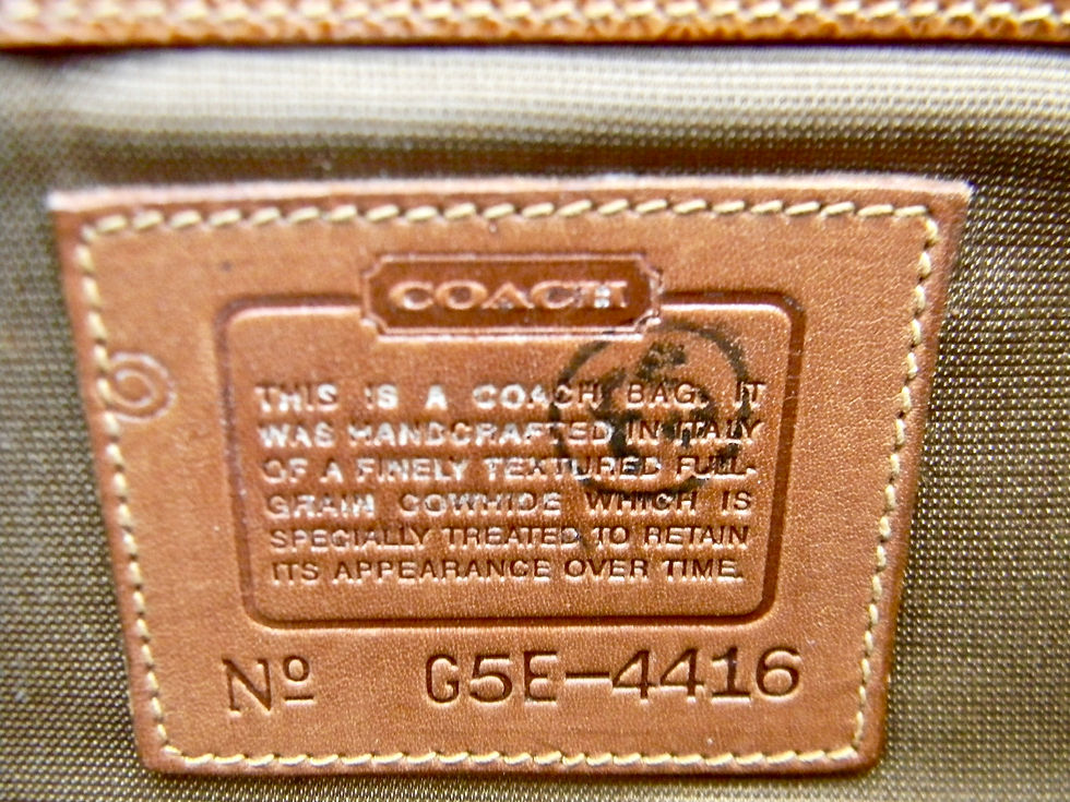 Thumbnail: Vintage Refurbished 90s Coach Maple Leather Carnegie Clutch