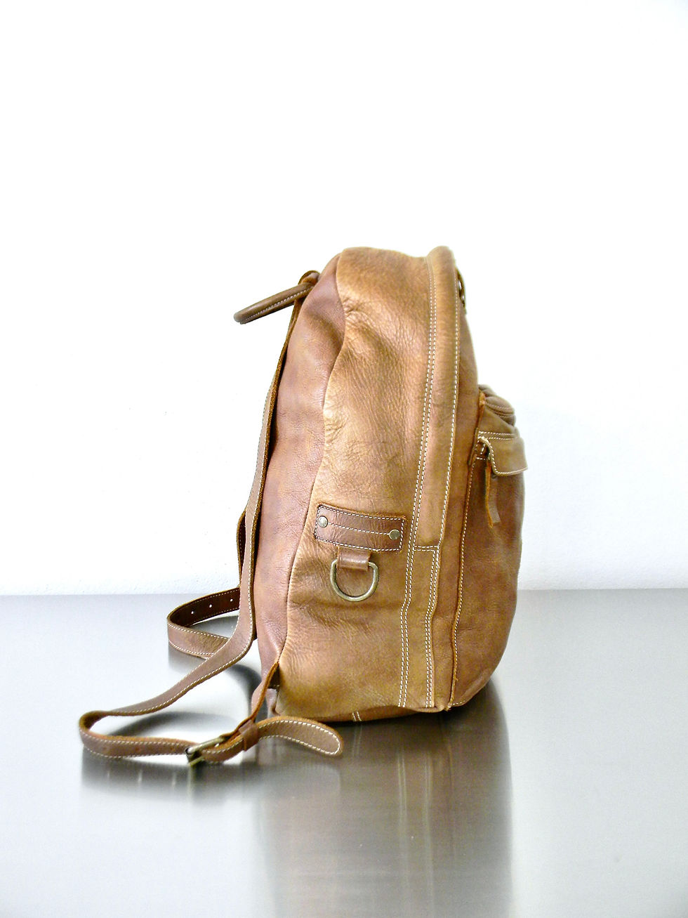 Thumbnail: Refurbished Vintage Roots Natural Tribe Leather Student Back Pack