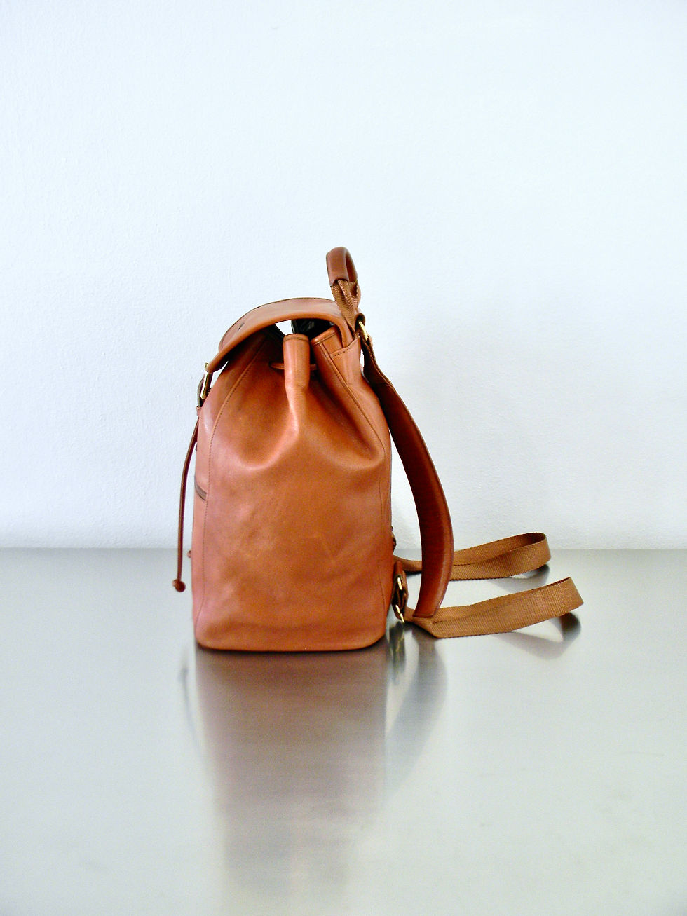 Thumbnail: Refurbished Vintage Coach British Tan Leather Backpack