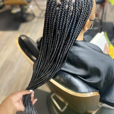 Medium Knotless