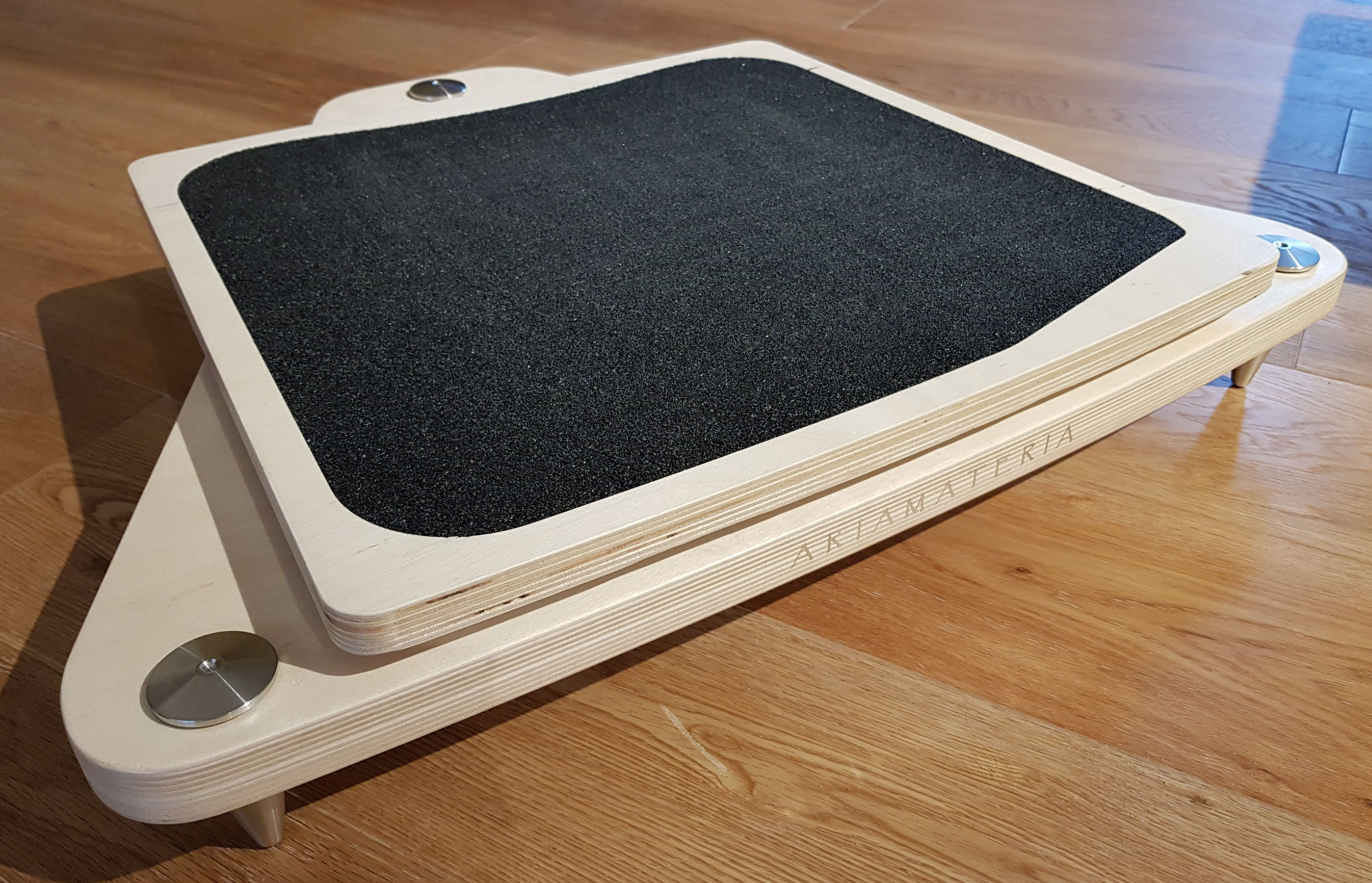 Ariamateria - Base for audio power amplifier