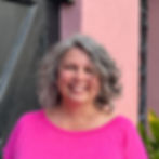 Robyn Profile Pic.jpg