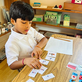 A gentle, welcoming transition program in Pinecrest for children new to Montessori education.