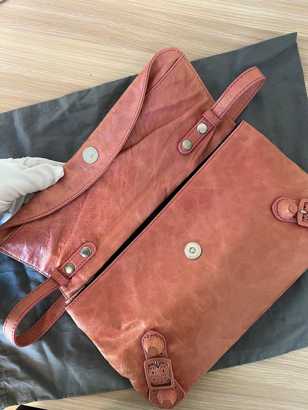 Thumbnail: Balenciaga Envelope Bag