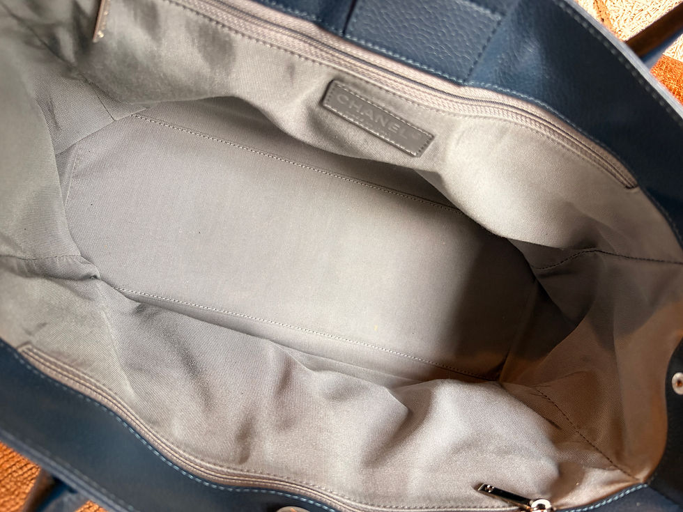 Thumbnail: Chanel Executive Cerf Tote 
