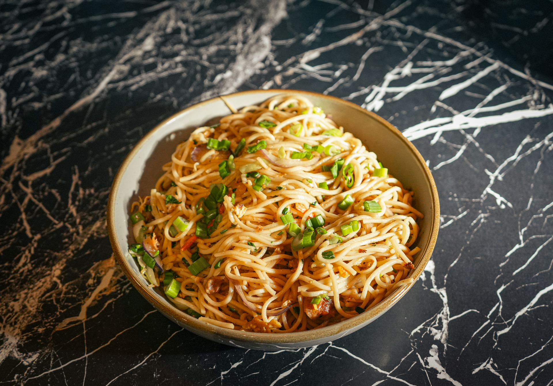 Smoky Garlic Noodles from Spices and Slices