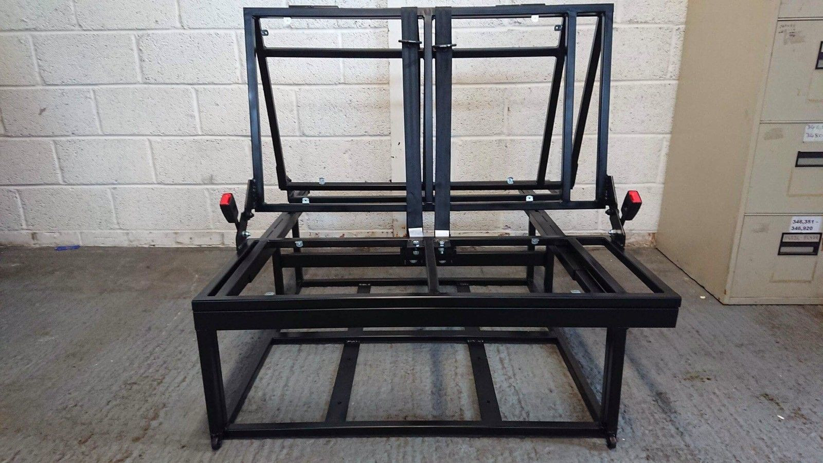 3/4 Rock & Roll Bed Frame With Seat Belts