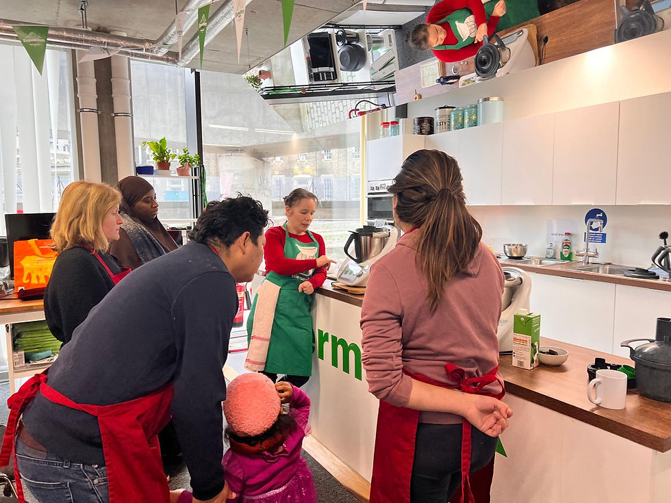 Thermomix advisor Marivi Perello presenting the TM6 model