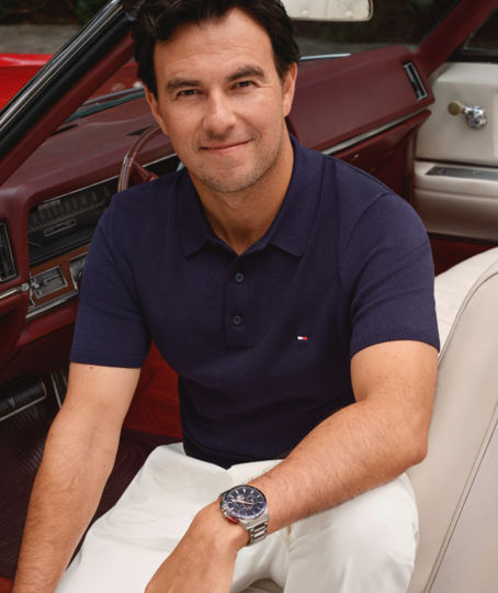Sergio Pérez se convierte en el nuevo embajador global masculino de Tommy Hilfiger: estilo, velocidad y cultura en una sola dirección