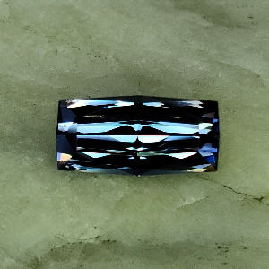 Miniature : Spinelle lilas de Madagascar 0,78 carats