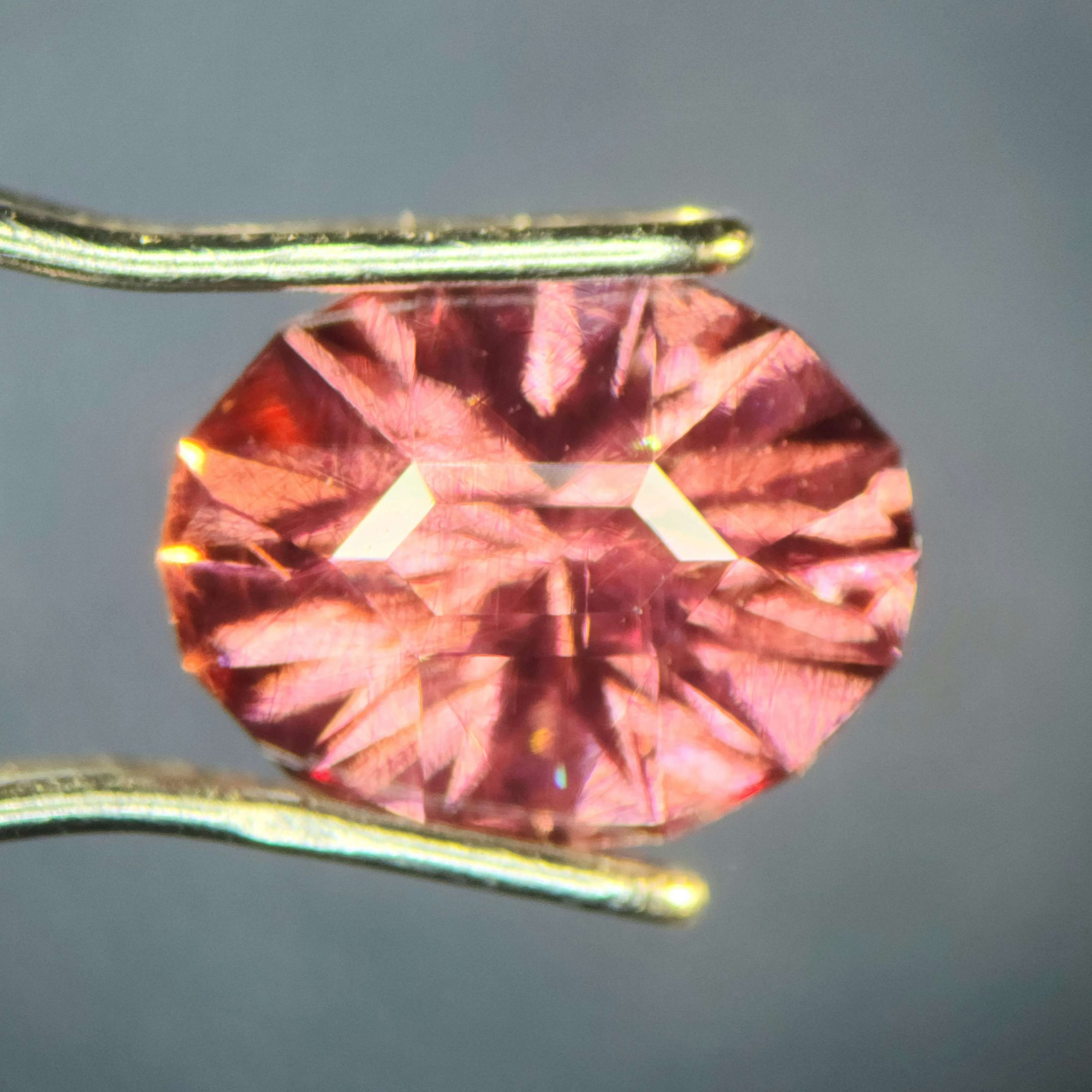 Grenat Malaya de Tanzanie 1,57 carats