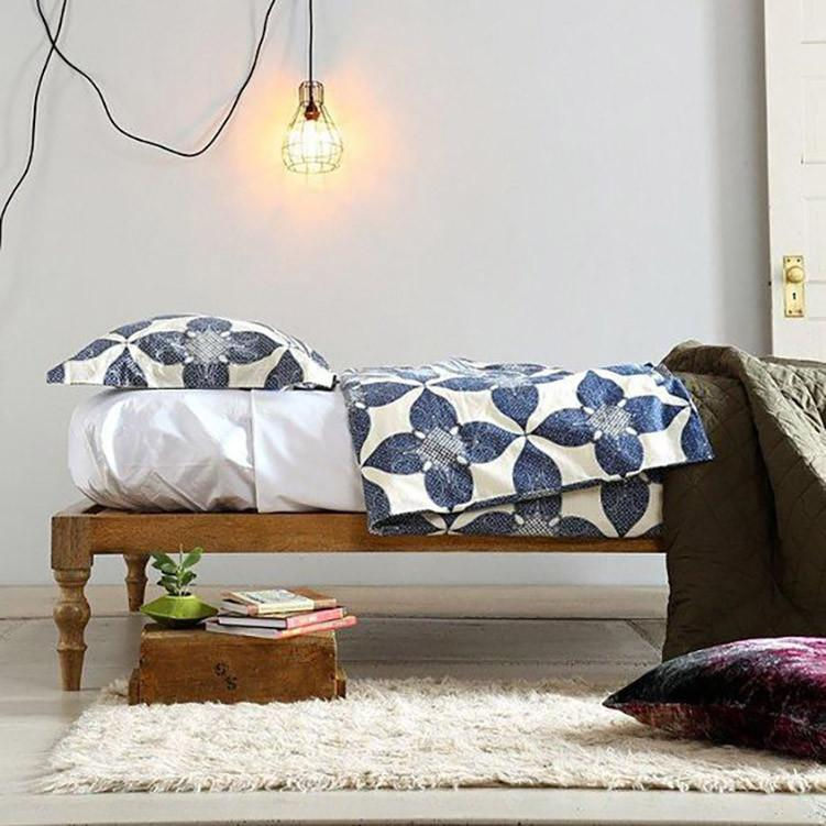 Thumbnail: Solid Wood Maharani Classic Bed