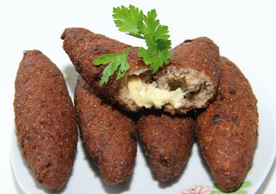 kibe com queijo e sem recheio pacote com 10 unidades