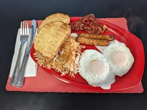 Breakfast at Golden Cup Coffee