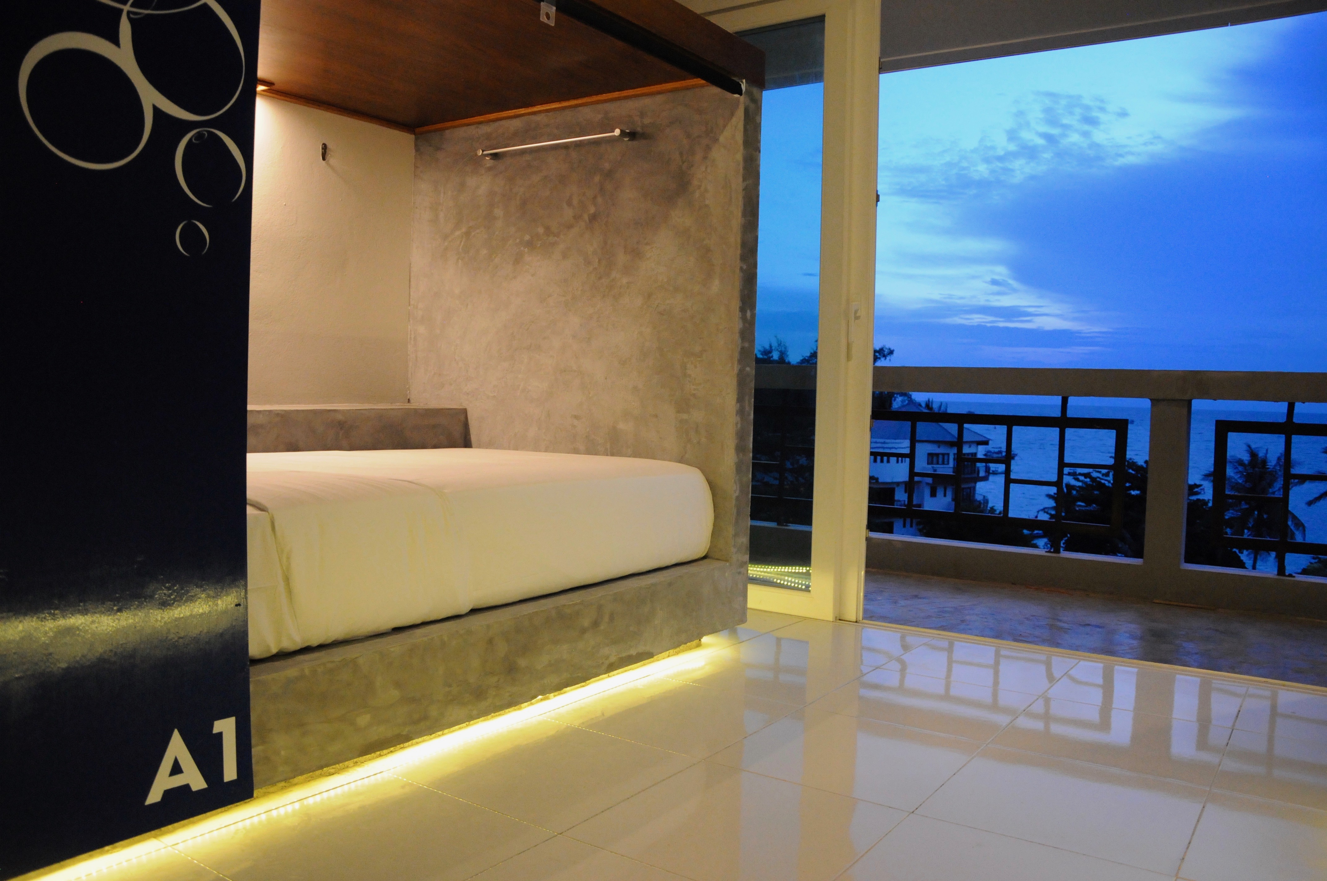 Hotel Oasis Hotel Pods And Restaurant Koh Tao Thailand