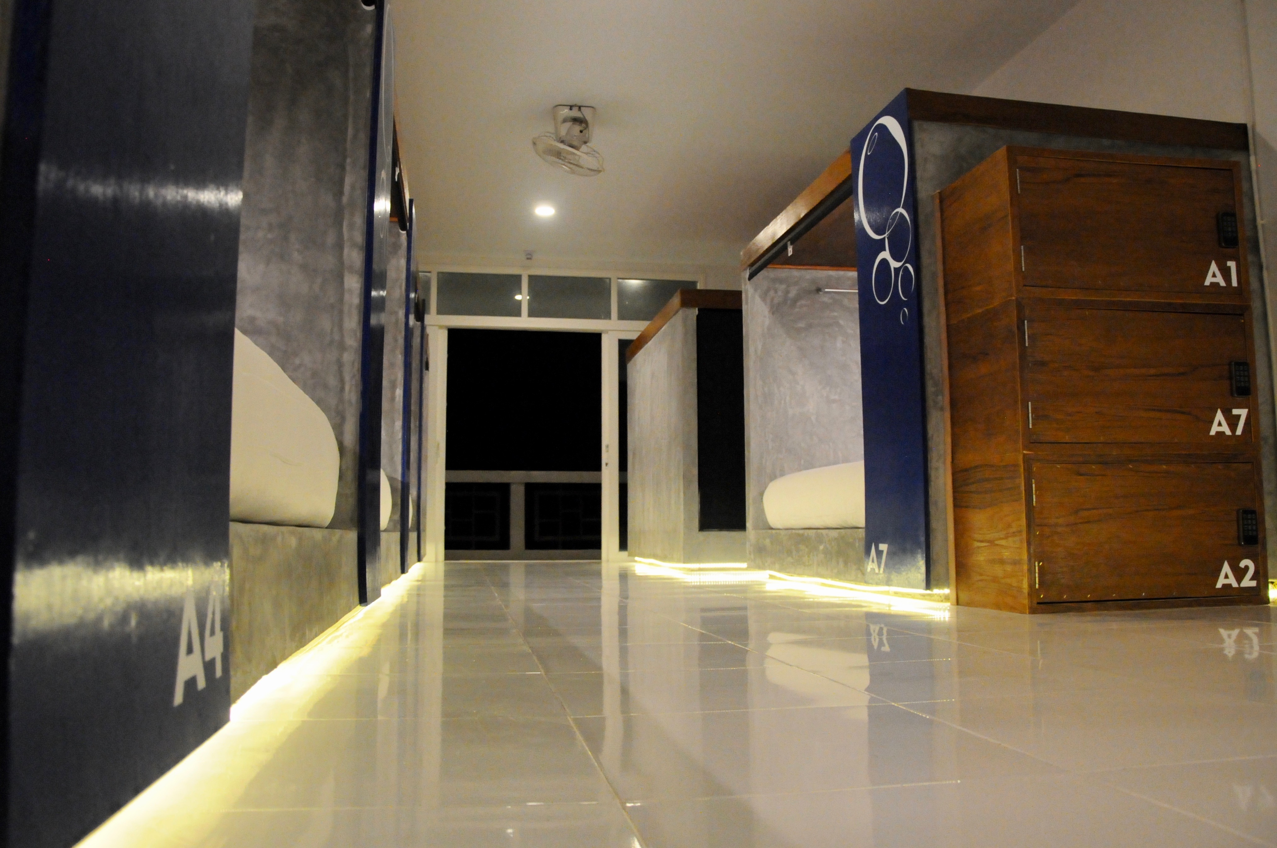 Hotel Oasis Hotel Pods And Restaurant Koh Tao Thailand