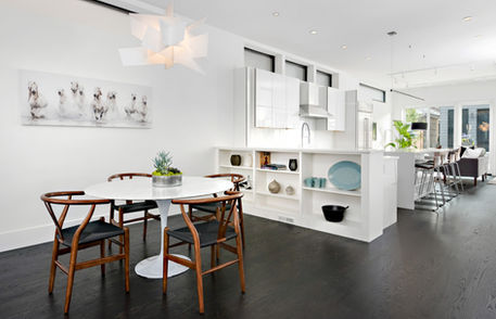 Contemporary Chicago Home Dining Room