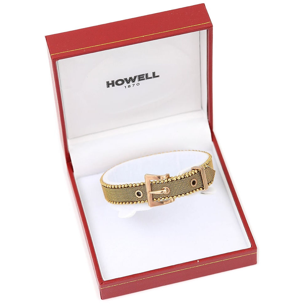 Thumbnail: English Victorian 9 Karat Yellow Gold Mesh Belt Buckle Bracelet, circa 1880