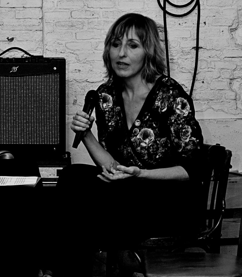 Beatriz-Showcase-vi twins