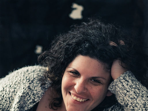 תעודת זהות: שיר אלוני