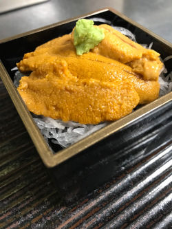 ウニ箱盛り