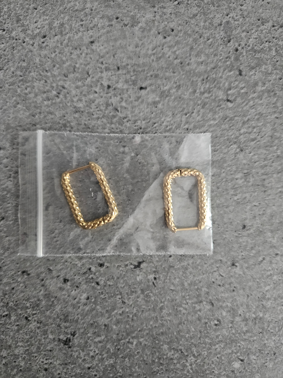 Boucles d'oreilles rectangulaires dorées