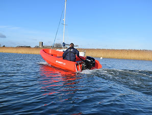 AM SAFETY 420 _ RIVER BOATS UK _ SUZUKI MARINE UK.JPG