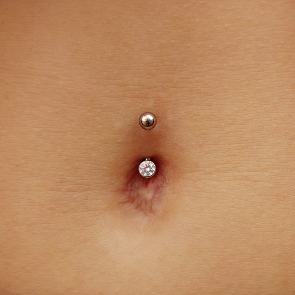 Upper Double Gemmed Navel Piercing