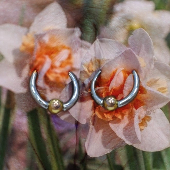 Outer labia with Flower Overlay
