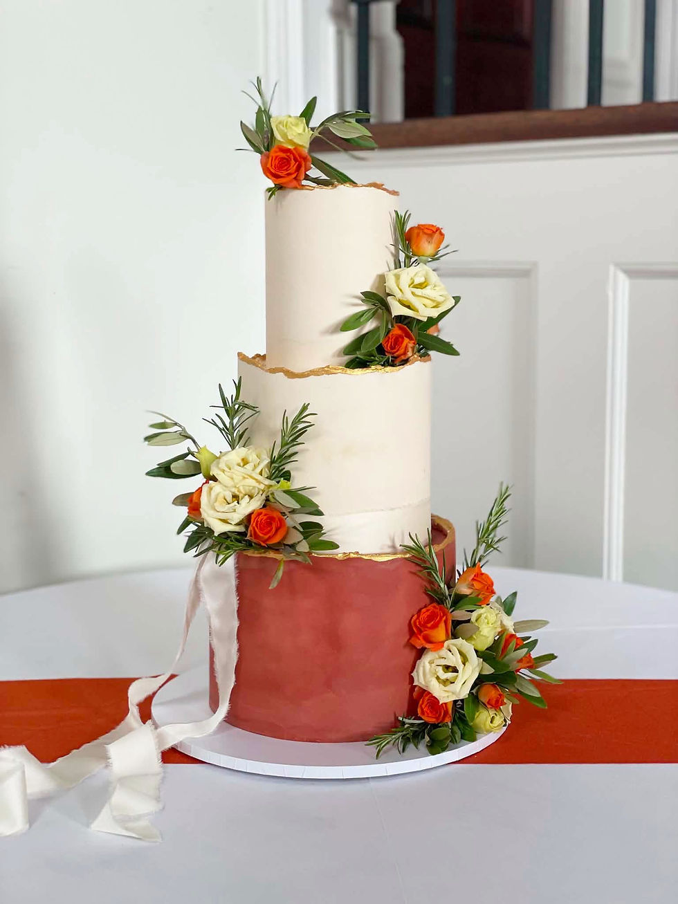 autmnal ganache coating with fresh florals