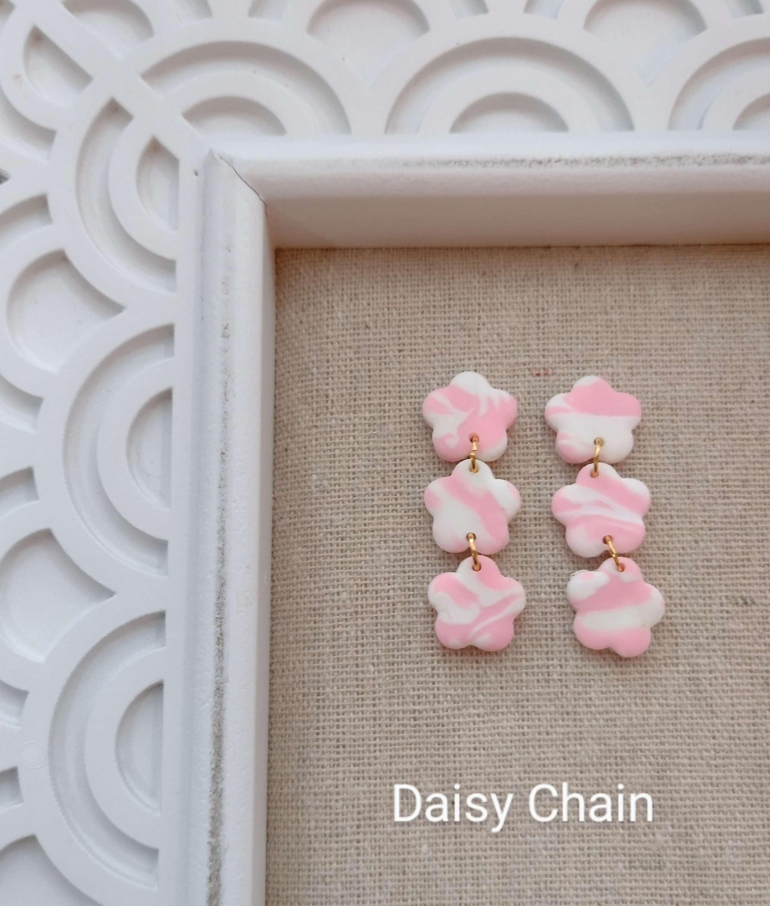 Daisy Chain - Pink and White