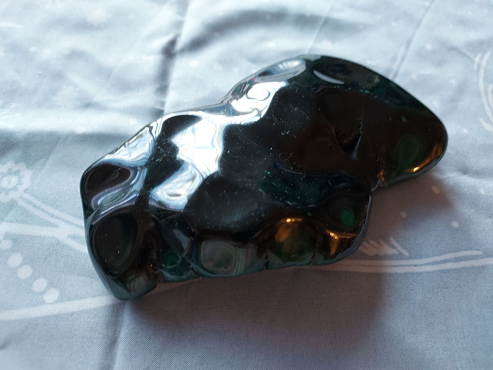Thumbnail: Malachite clusters