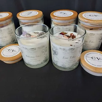 Crystal Candle, Soy candle with herbs and crystals .