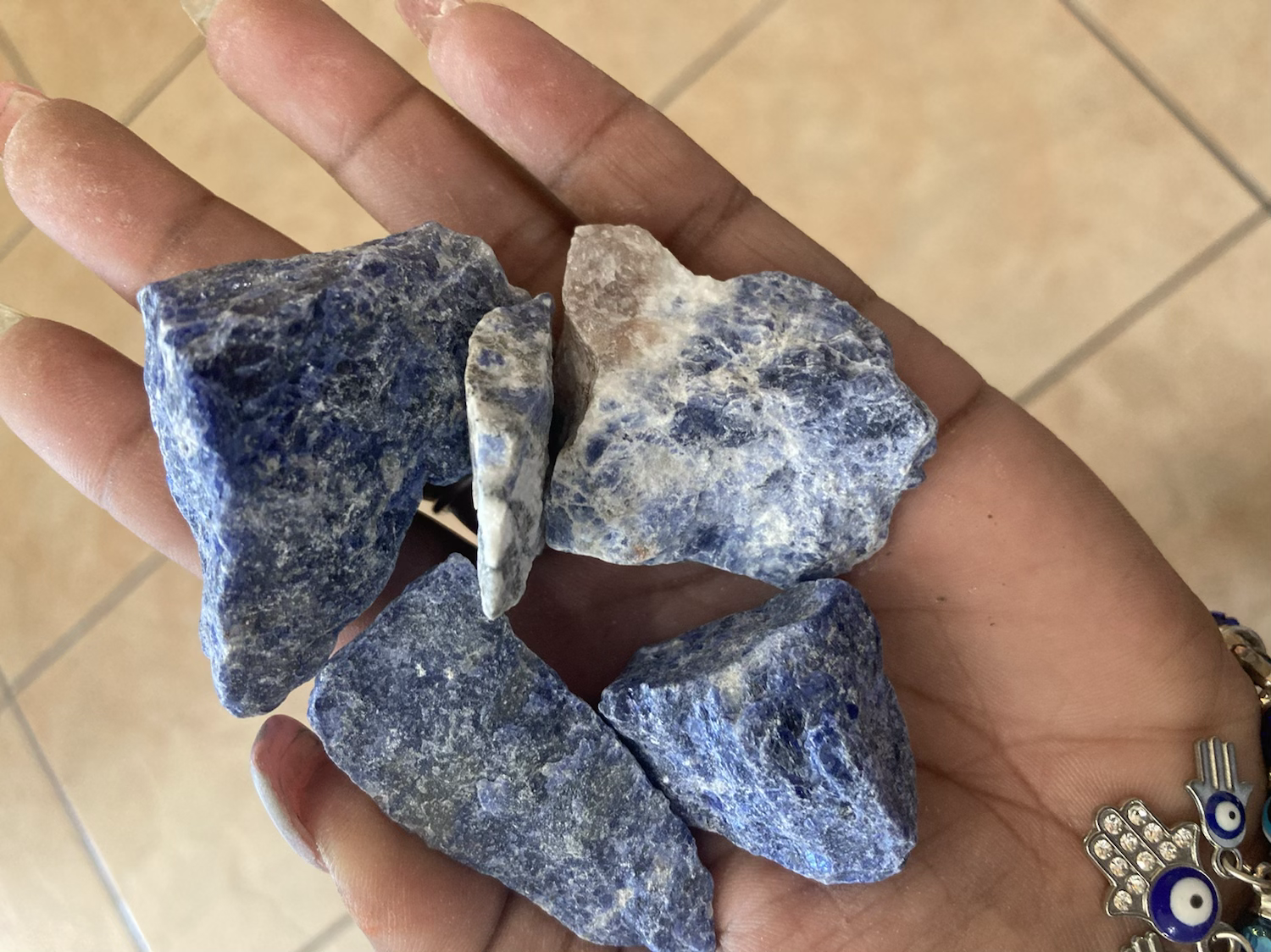 Raw sodalite