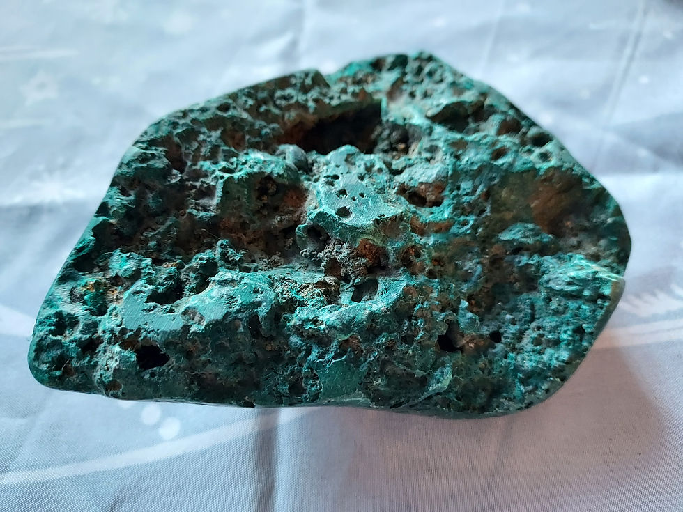 Thumbnail: Malachite clusters