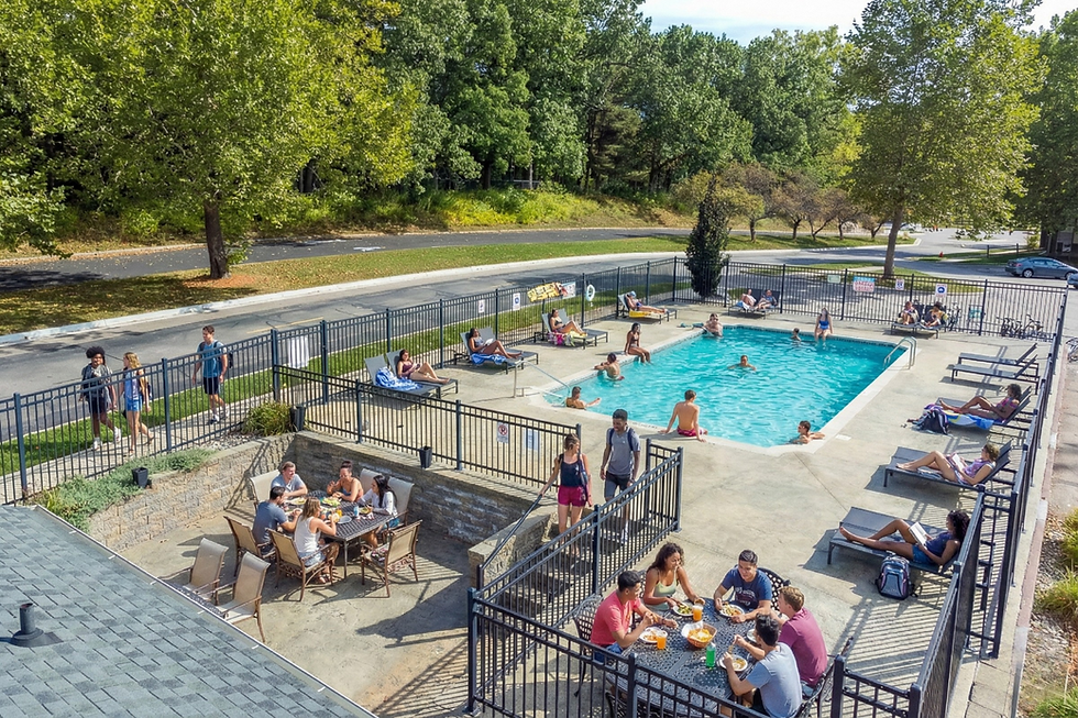 Campus Hill Apartments in East Lansing (11).png