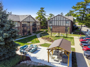 Best of Both Worlds: Exploring Outdoor Charm and Pet-Friendly Life at Berrytree