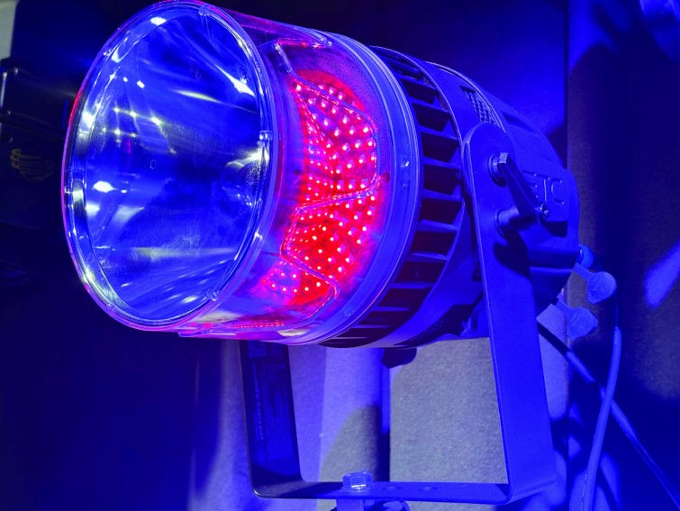 Dataflash 5000: The Strobe Fixture Redefined