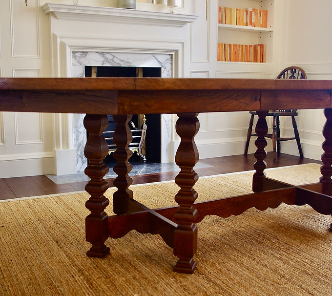 Explore our exceptional dining table, crafted from premium oak in three customizable lengths. Its sophisticated design enhances the elegance of a London townhouse, turning every meal into a remarkable experience. Elevate your space with this stunning centerpiece that combines style and functionality.