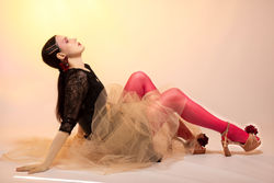 LARA BOMFIM - AMSTUDIO