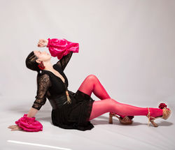 LARA BOMFIM - AMSTUDIO