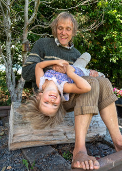 _MCT7116Mali over Jans knee