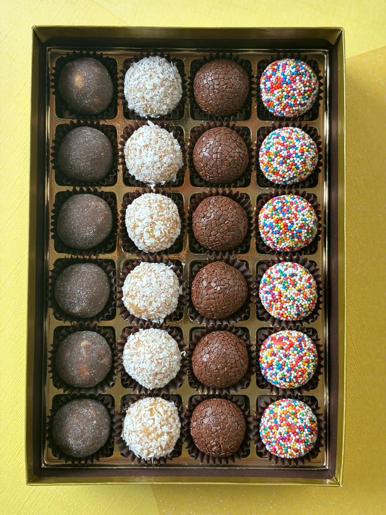 Miniatura: Caixa com 24 brigadeiros