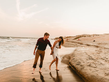 JESSICA + KYLE // SUNSET TYBEE BEACH COUPLES SESSION // SAVANNAH WEDDING PHOTOGRAPHER