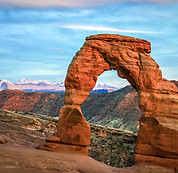 vecteezy_delicate-arch-in-utah_1457204.jpeg