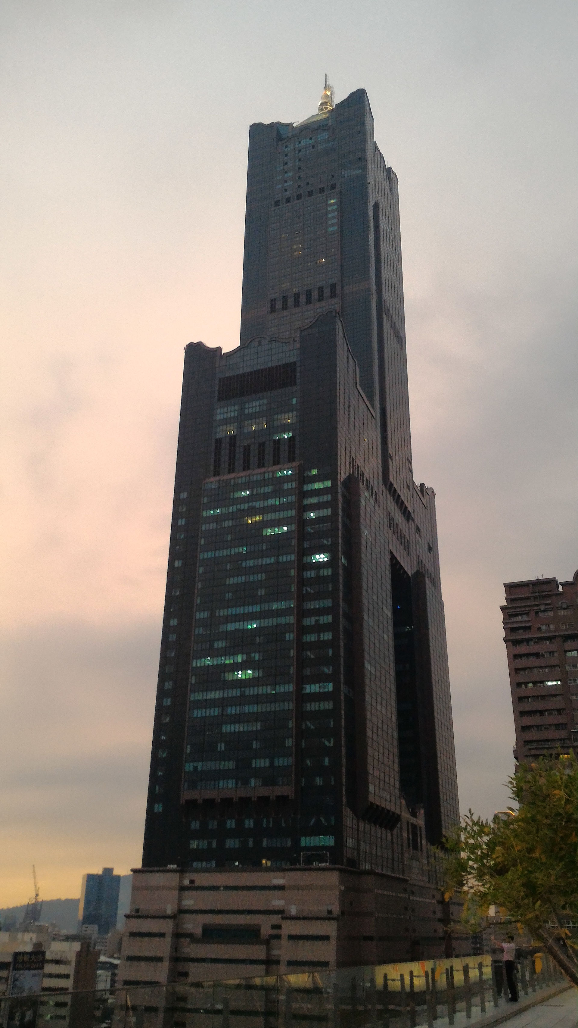 85 Sky Tower