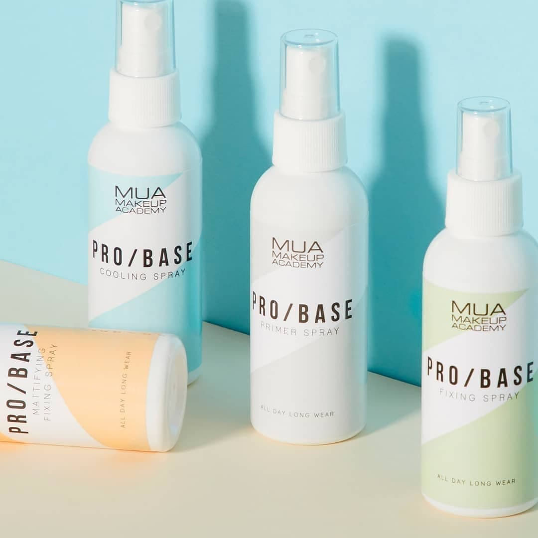 Праймери і фіксатори для макіяжу у спреях від MUA Makeup Academy