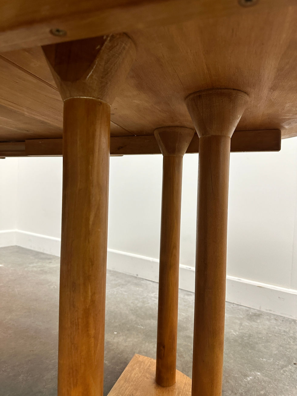 Thumbnail: Very Rare Brutalist sculptured set of 6 chairs and its alder wood table by Team